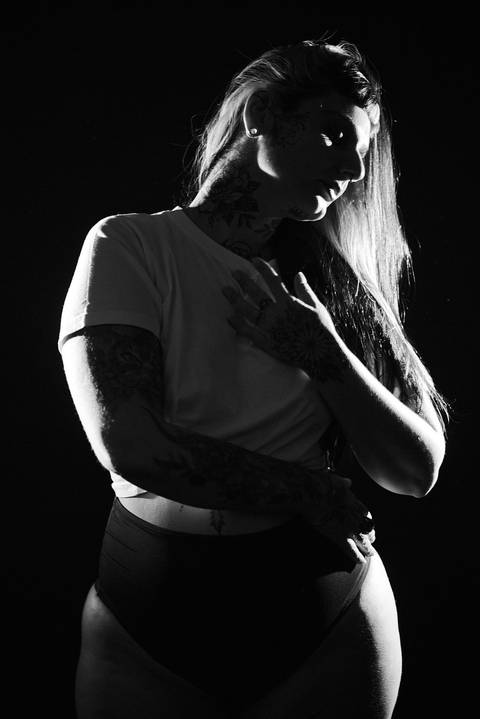 Ensaio-feminino-noir-preto-e-branco-estilo-beleza-fashion-estudio-studio'