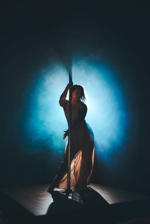 ensaio-fotografico-pole-dance-danca-apresentacao-artistico-conceito-palco-instrutora-dancarina-bauru-sao-paulo'