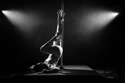 ensaio-fotografico-pole-dance-danca-apresentacao-artistico-conceito-palco-instrutora-dancarina-bauru-sao-pauloensaio-fotografico-pole-dance-danca-apresentacao-artistico-conceito-palco-instrutora-dancarina-bauru-sao-paulo'