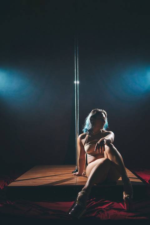 ensaio-fotografico-pole-dance-danca-apresentacao-artistico-conceito-palco-instrutora-dancarina-bauru-sao-paulo'