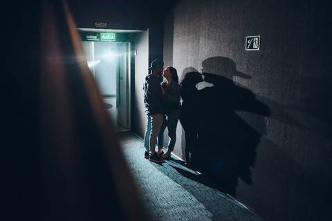 ensaio-fotografico-prewedding-casal-cinema-fotos-artisticas-pipoca-romantica-'