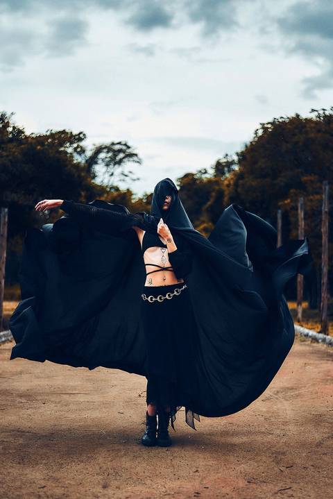 ensaio-fotografico-cemiterio-dia-das-bruxas-halloween-bruxa-ritual-bosque-natureza-bauru-sao-paulo-brazil-brasil-conceitual-conceito-artistico-autoral-fotografia'