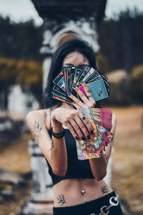 ensaio-fotografico-cemiterio-dia-das-bruxas-halloween-bruxa-ritual-bosque-natureza-bauru-sao-paulo-brazil-brasil-conceitual-conceito-artistico-autoral-fotografia'