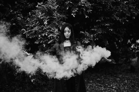 ensaio-fotografico-cemiterio-dia-das-bruxas-halloween-bruxa-ritual-bosque-natureza-bauru-sao-paulo-brazil-brasil-conceitual-conceito-artistico-autoral-fotografia'