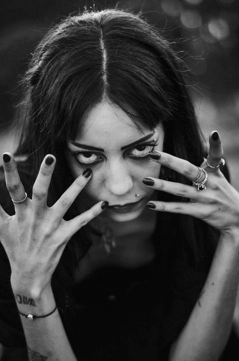 ensaio-fotografico-cemiterio-dia-das-bruxas-halloween-bruxa-ritual-bosque-natureza-bauru-sao-paulo-brazil-brasil-conceitual-conceito-artistico-autoral-fotografia'