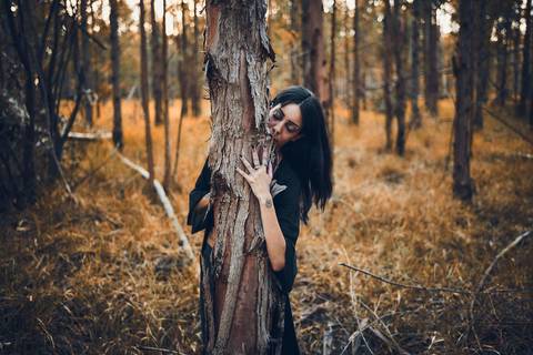 ensaio-fotografico-cemiterio-dia-das-bruxas-halloween-bruxa-ritual-bosque-natureza-bauru-sao-paulo-brazil-brasil-conceitual-conceito-artistico-autoral-fotografia'