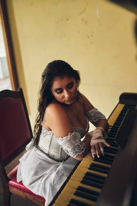 ensaio fotográfico, ensaio artístico, Evanescence, ensaio místico, fotografia artística, fotografia, fotógrafo em Bauru, Bauru, São Paulo, Brasil, My Immortal, Amy Lee, The Open Door, arte, fineart, masterpiece, photoshoot, lugar abandonado'