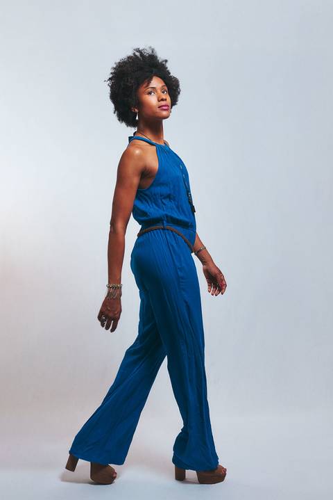 ensaio-fotografia-feminino-estudio-luzes-artístico-mulher-preta-black-power-fashion-moda-conceito'