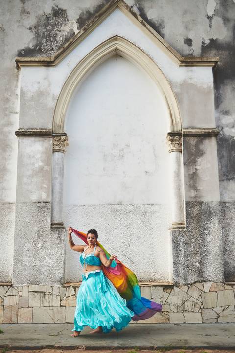 ensaio-noturno-fotografico-danca do ventre-bellydance-fogueira-artistico-feminino-tribal-com espada'