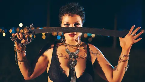 ensaio-noturno-fotografico-danca do ventre-bellydance-fogueira-artistico-feminino-tribal-com espada'