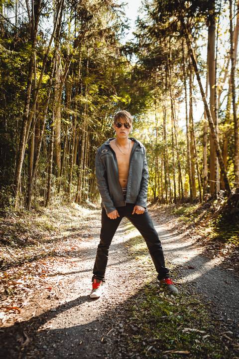 ensaio de individual no acesso ao túnel de Santa Tereza/RS clicado pelo fotógrafo Adilson de Melo'