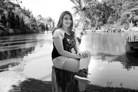 Ensaio de 15 anos em Gramado/RS clicado no lago pelo fotógrafo Adilson de Melo'