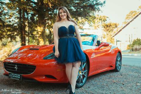 Ensaio de 15 anos em Gramado/RS com a ferrari califórnia clicado pelo fotógrafo Adilson de Melo'