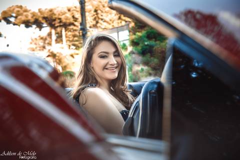 Ensaio de 15 anos em Gramado/RS dentro da ferrari califórnia clicado pelo fotógrafo Adilson de Melo'