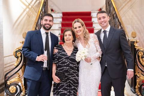 Casamento
Julieta de Serpa
Tabasco Produções'