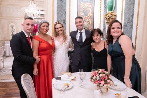 Casamento
Julieta de Serpa
Tabasco Produções'