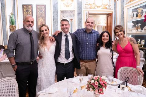 Casamento
Julieta de Serpa
Tabasco Produções'