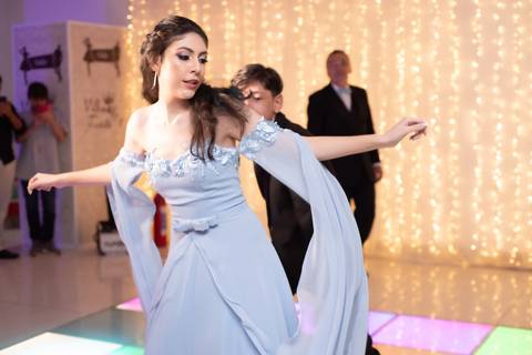 Fotografia Debutante
Tabasco Produções
Village Vip´s'