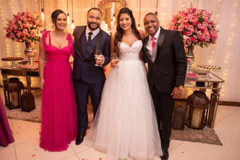 Fotografia de Casamento
Tabasco produções
Monet Casa de Festas'