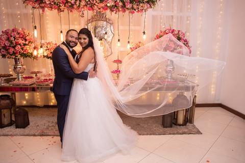 Fotografia de Casamento
Tabasco produções
Monet Casa de Festas'