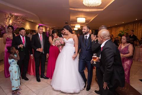 Fotografia de Casamento
Tabasco produções
Monet Casa de Festas'