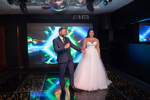 Fotografia de Casamento
Tabasco produções
Monet Casa de Festas'