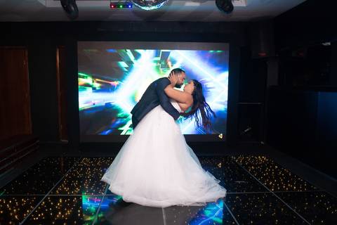 Fotografia de Casamento
Tabasco produções
Monet Casa de Festas'