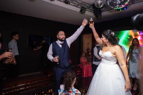 Fotografia de Casamento
Tabasco produções
Monet Casa de Festas'