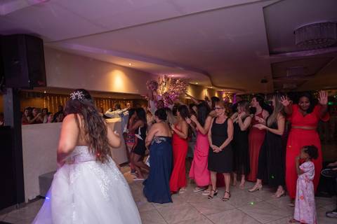 Fotografia de Casamento
Tabasco produções
Monet Casa de Festas'