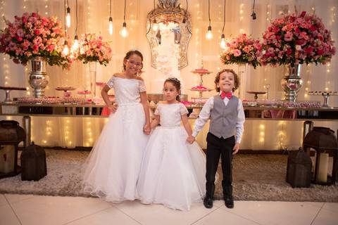 Fotografia de Casamento
Tabasco produções
Monet Casa de Festas'