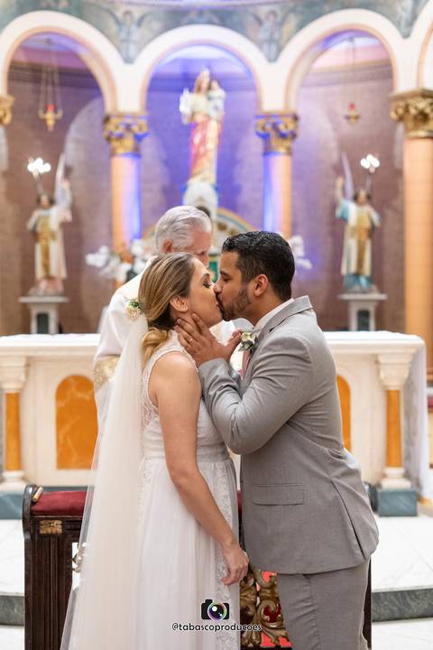 Fotografia de Casamento
Tabasco Produções
Paróquia Nossa Senhora da Paz
Casa Nani em Botafogo'