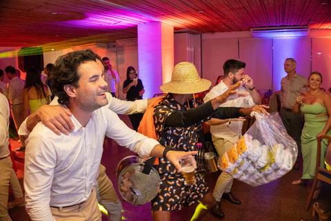 Casamento da Lúcia e Marcelo
Praia do Leblon e AABB RJ
Tabasco Produções
Fotografia de Casamento
Fotógrafo Profissional'