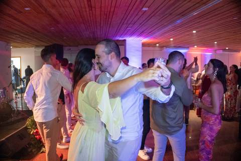 Casamento da Lúcia e Marcelo
Praia do Leblon e AABB RJ
Tabasco Produções
Fotografia de Casamento
Fotógrafo Profissional'