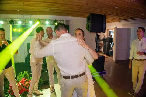 Casamento da Lúcia e Marcelo
Praia do Leblon e AABB RJ
Tabasco Produções
Fotografia de Casamento
Fotógrafo Profissional'