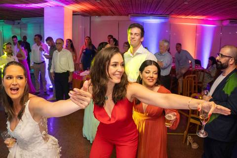 Casamento da Lúcia e Marcelo
Praia do Leblon e AABB RJ
Tabasco Produções
Fotografia de Casamento
Fotógrafo Profissional'