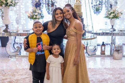 15 Anos da Isabela
Tabasco Produções
Espaço Luz
Fotografia de 15 anos
Fotografia de Debutante
Fotógrafo Profissional'