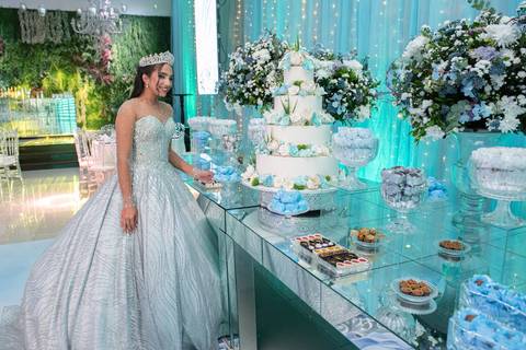 15 Anos da Debutante Maria Clara
Fotografia de 15 Anos
Fotografia de Debutante
Tabasco Produções
Espaço Rio Lounge
'