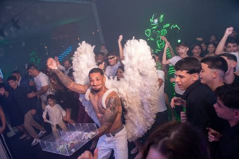 15 Anos da Debutante Maria Clara
Fotografia de 15 Anos
Fotografia de Debutante
Tabasco Produções
Espaço Rio Lounge
'