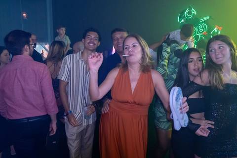 15 Anos da Debutante Maria Clara
Fotografia de 15 Anos
Fotografia de Debutante
Tabasco Produções
Espaço Rio Lounge
'