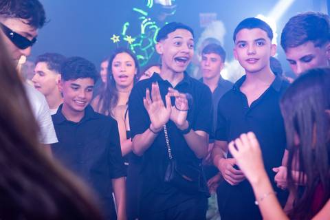 15 Anos da Debutante Maria Clara
Fotografia de 15 Anos
Fotografia de Debutante
Tabasco Produções
Espaço Rio Lounge
'