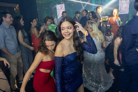 15 Anos da Debutante Maria Clara
Fotografia de 15 Anos
Fotografia de Debutante
Tabasco Produções
Espaço Rio Lounge
'