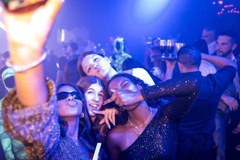 15 Anos da Debutante Maria Clara
Fotografia de 15 Anos
Fotografia de Debutante
Tabasco Produções
Espaço Rio Lounge
'