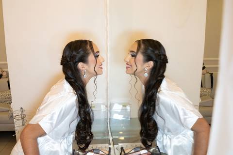 15 Anos da Debutante Maria Clara
Fotografia de 15 Anos
Fotografia de Debutante
Tabasco Produções
Espaço Rio Lounge
'