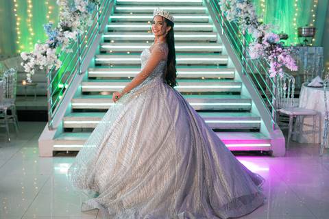 15 Anos da Debutante Maria Clara
Fotografia de 15 Anos
Fotografia de Debutante
Tabasco Produções
Espaço Rio Lounge
'