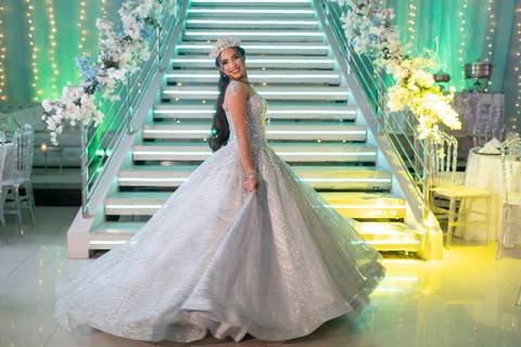 15 Anos da Debutante Maria Clara
Fotografia de 15 Anos
Fotografia de Debutante
Tabasco Produções
Espaço Rio Lounge
'