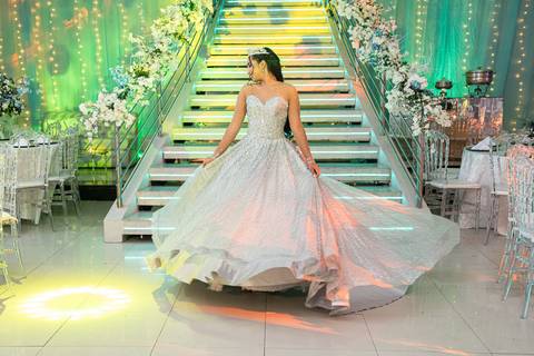 15 Anos da Debutante Maria Clara
Fotografia de 15 Anos
Fotografia de Debutante
Tabasco Produções
Espaço Rio Lounge
'