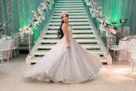 15 Anos da Debutante Maria Clara
Fotografia de 15 Anos
Fotografia de Debutante
Tabasco Produções
Espaço Rio Lounge
'