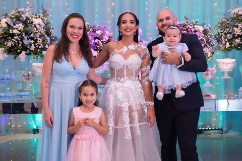 15 Anos da Debutante Maria Clara
Fotografia de 15 Anos
Fotografia de Debutante
Tabasco Produções
Espaço Rio Lounge
'