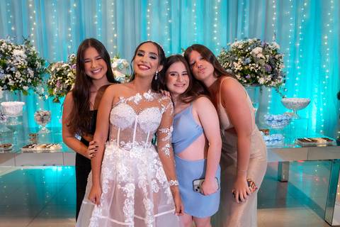 15 Anos da Debutante Maria Clara
Fotografia de 15 Anos
Fotografia de Debutante
Tabasco Produções
Espaço Rio Lounge
'