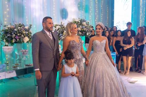 15 Anos da Debutante Maria Clara
Fotografia de 15 Anos
Fotografia de Debutante
Tabasco Produções
Espaço Rio Lounge
'